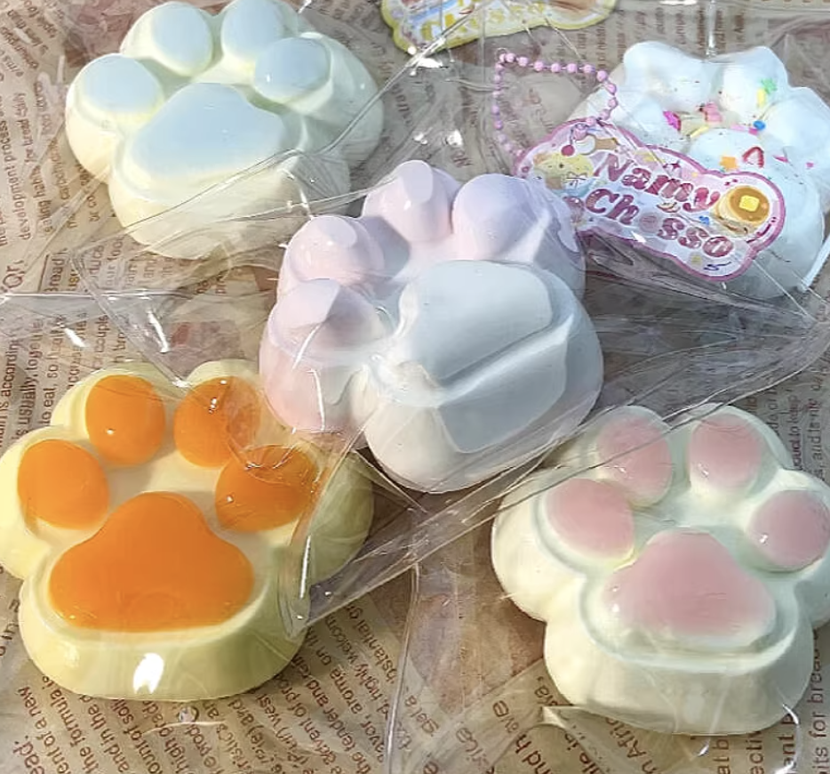 Premium Silicone Cat Paw Squishy Toy - Image 4